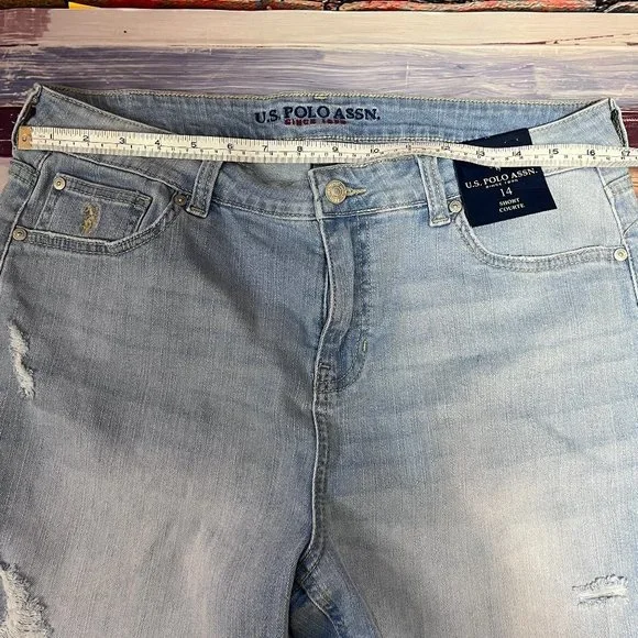SOLD NWT❗️US Polo Assn Women's light wash Jean Denim Shorts Size 14 - Picture 3 of 10